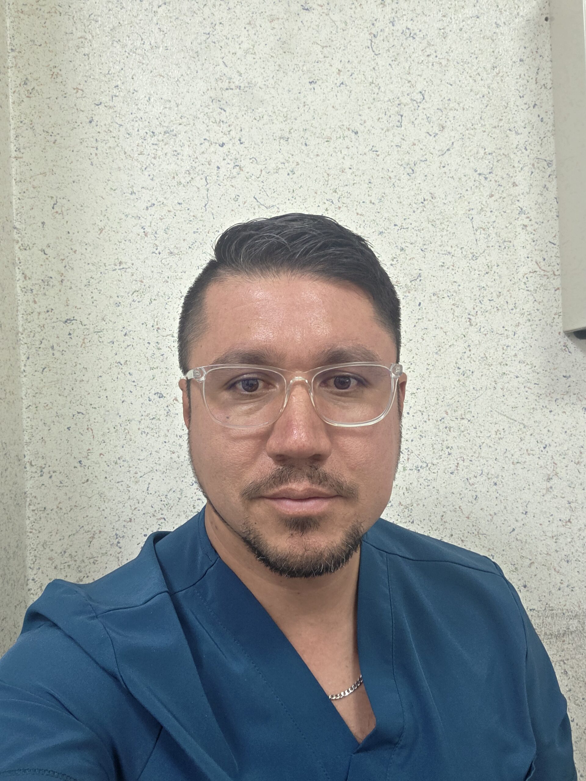 Dr. Ezaú Porras - Cirujano Oncólogo